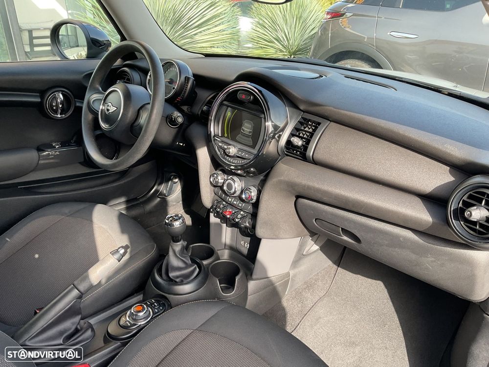 MINI 3 Portas One D - 34