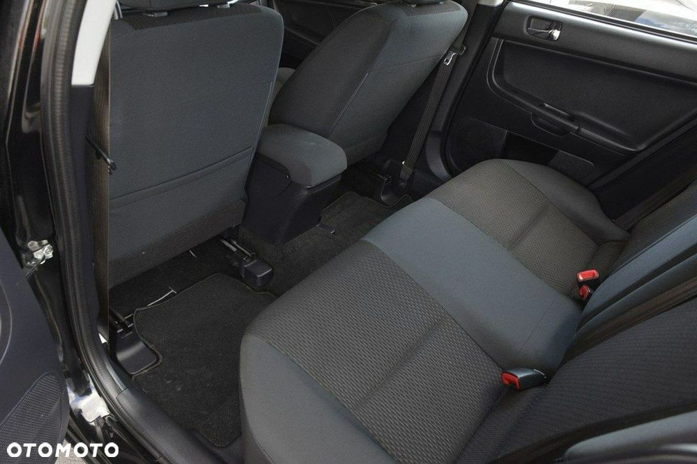 Mitsubishi Lancer 1.6 - 27