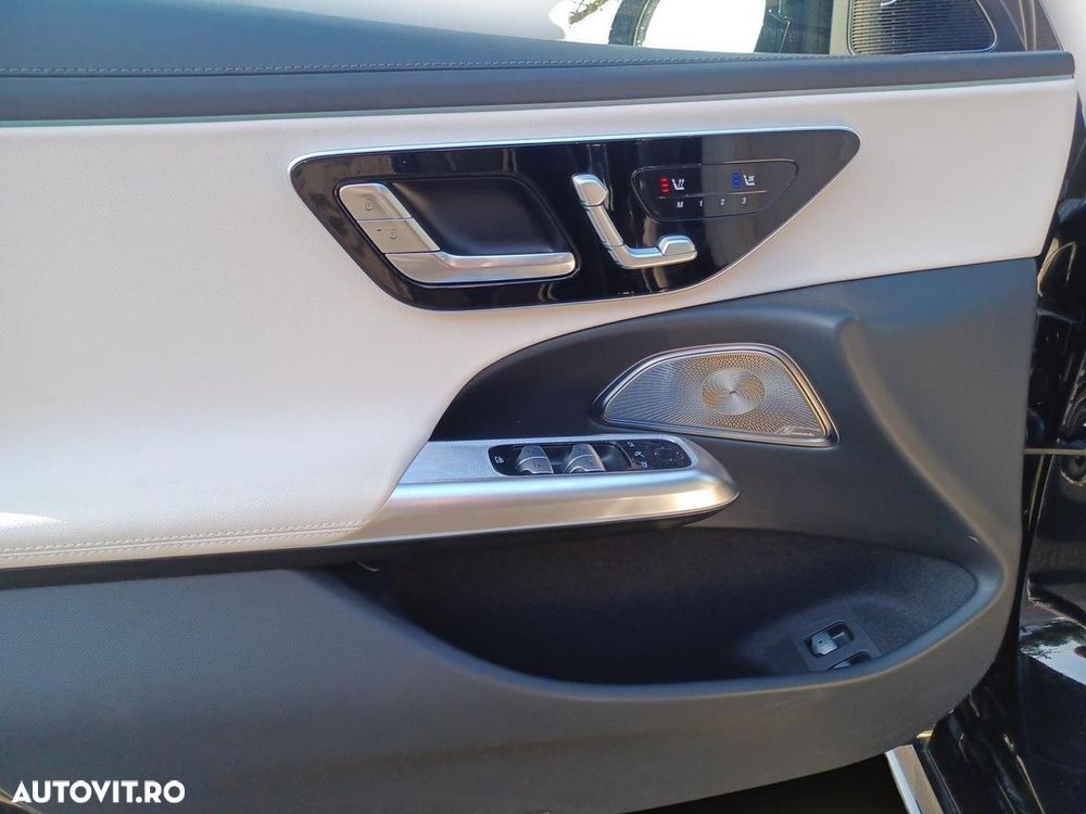Mercedes-Benz E 400e 4Matic 9G-TRONIC - 17