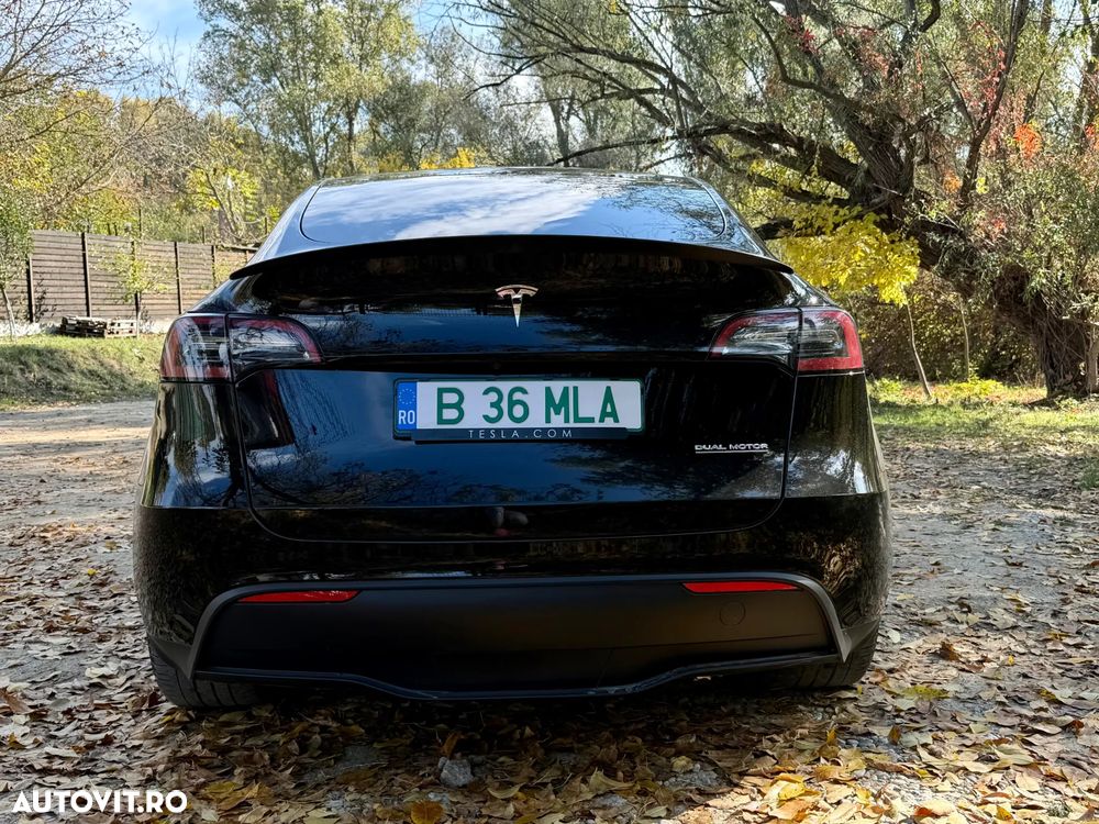 Tesla Model Y AWD Performance - 8