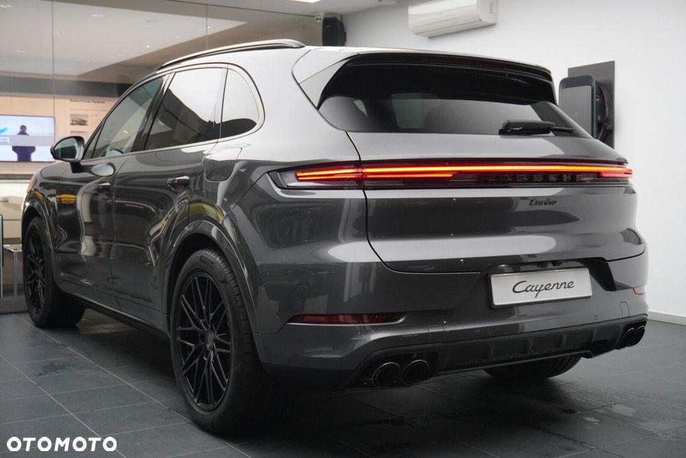 Porsche Cayenne - 16