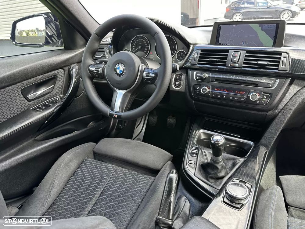BMW 318 d Pack M - 27