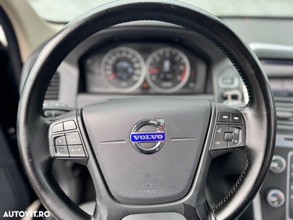 Volvo XC 60 2.4D AWD Aut. Summum - 38