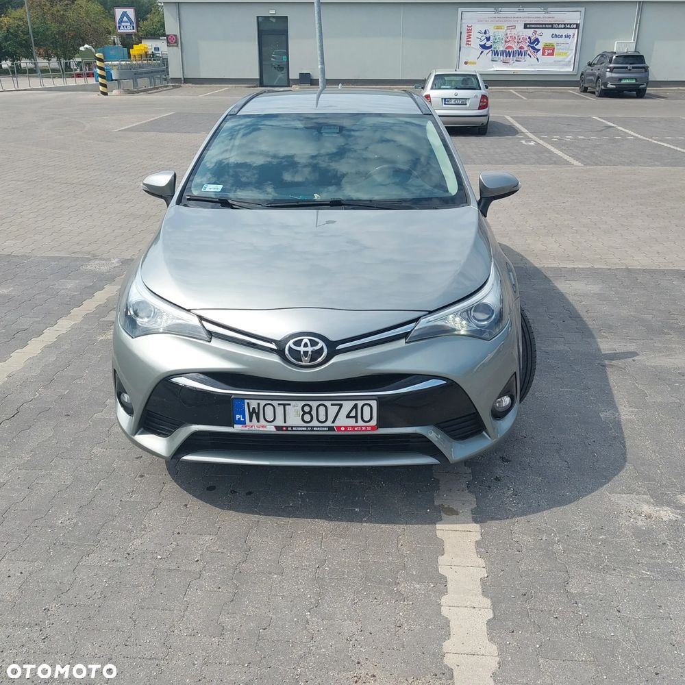 Toyota Avensis 1.8 Prestige MS - 4
