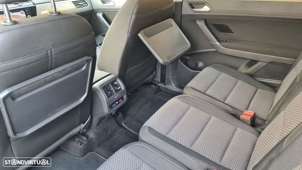 VW Touran 1.6 TDI Confortline DSG - 40