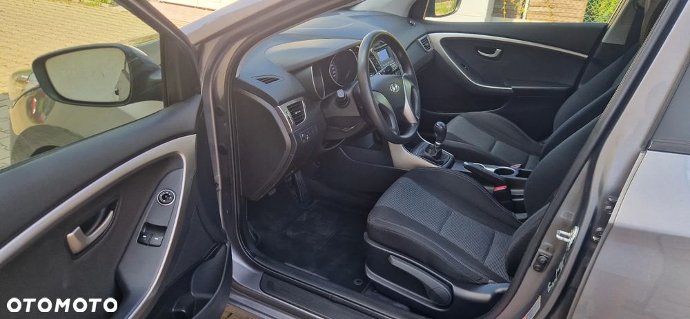 Hyundai i30 1.4 Classic + - 13