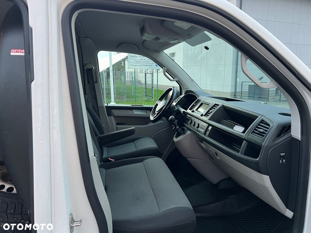 Volkswagen Transporter - 21
