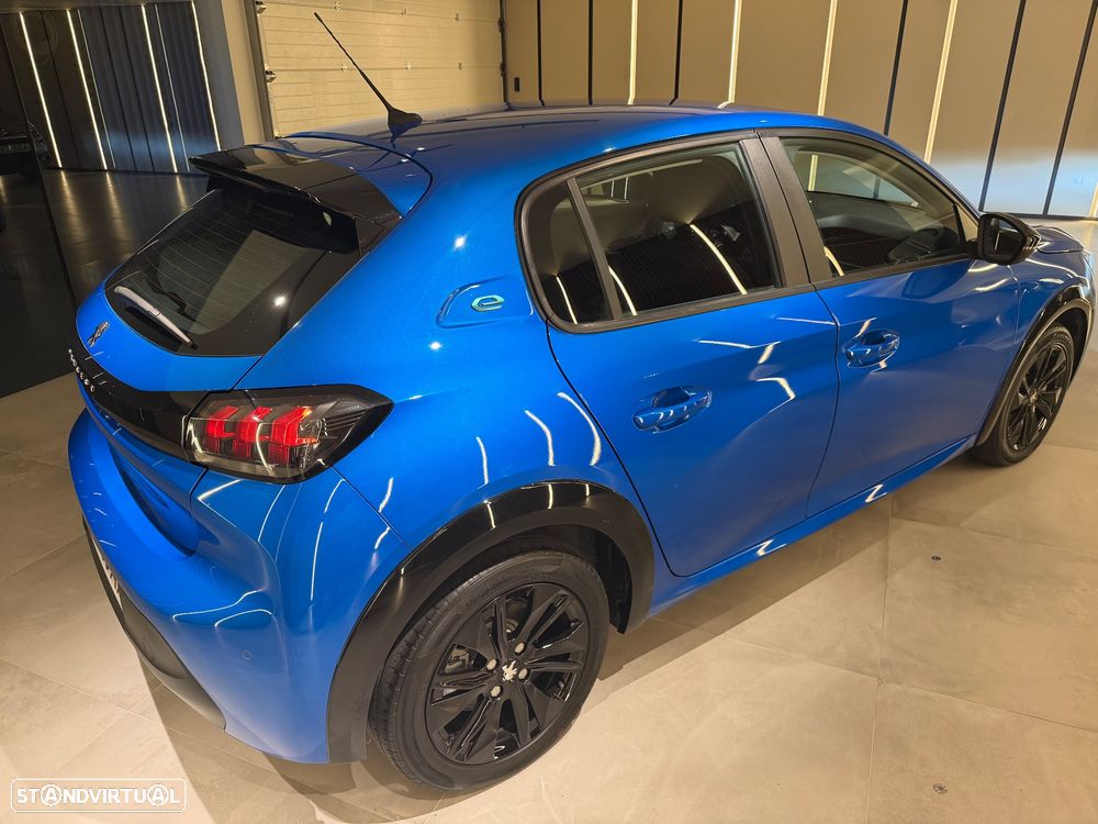 Peugeot e-208 - 19