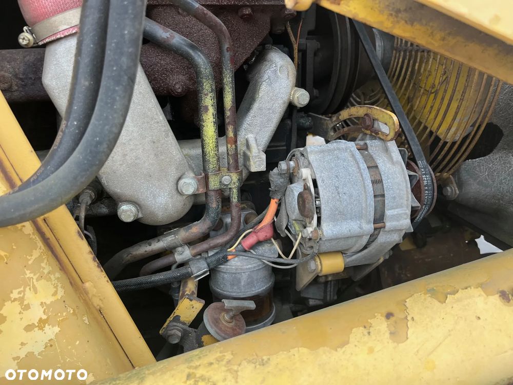 3054 Silnik do koparkoładowarki CAT 428 TURBO 4 cylindry - 3