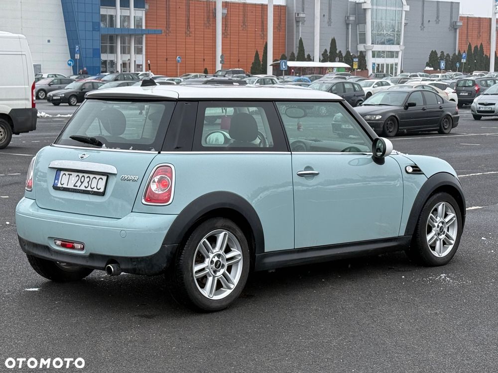 MINI Cooper Standard - 5