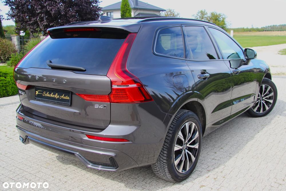 Volvo XC 60 B4 D AWD Plus Dark - 12