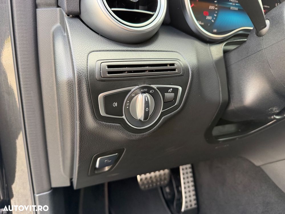 Mercedes-Benz GLC Coupe 300 de 4Matic 9G-TRONIC AMG Line - 16