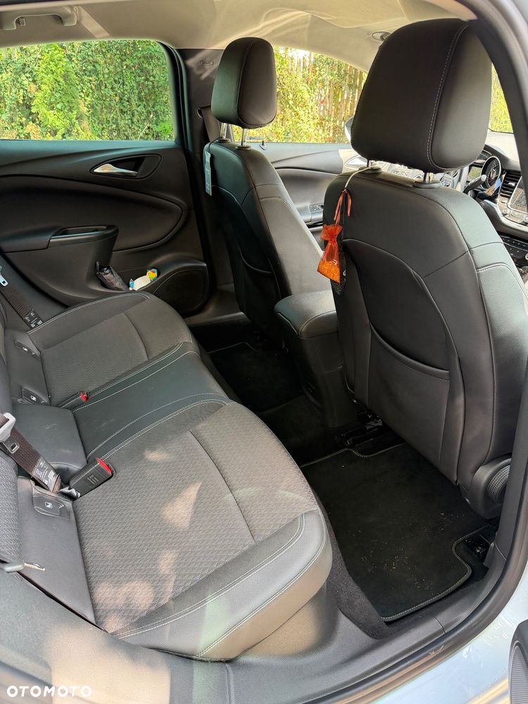 Opel Astra 1.6 CDTI - 8