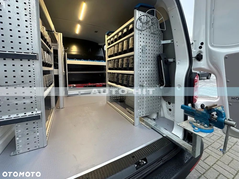 Volkswagen Transporter - 18