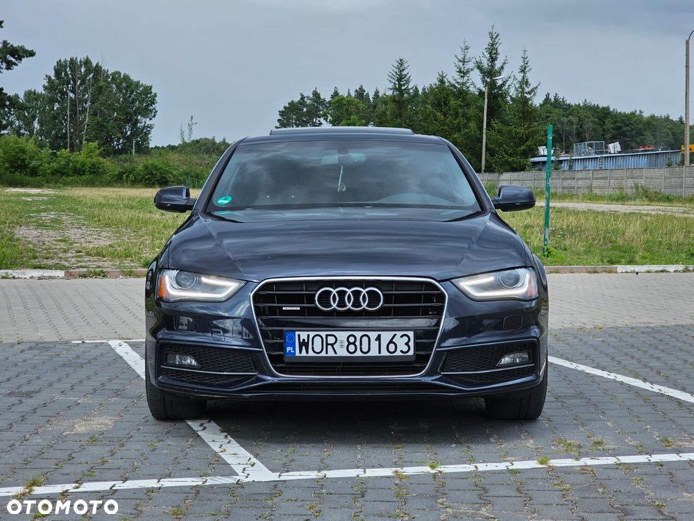 Audi A4 Limousine - 11