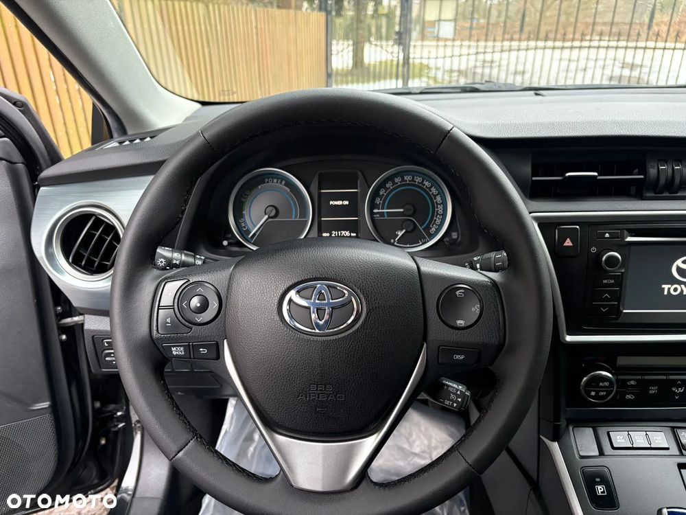 Toyota Auris - 17
