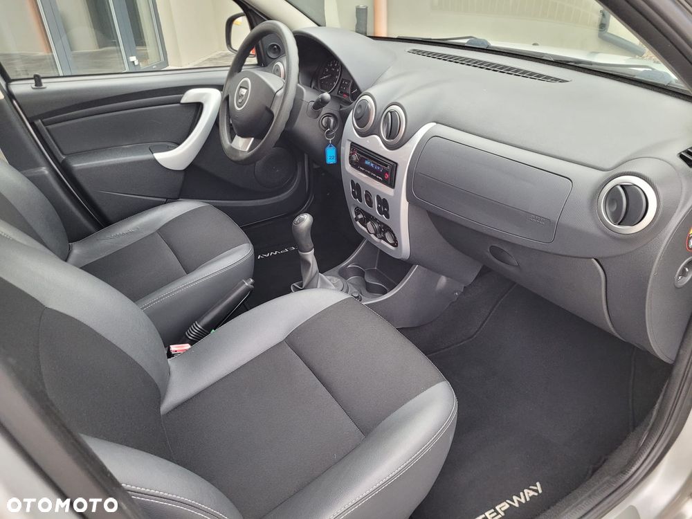 Dacia Sandero Stepway2 1.6 - 28