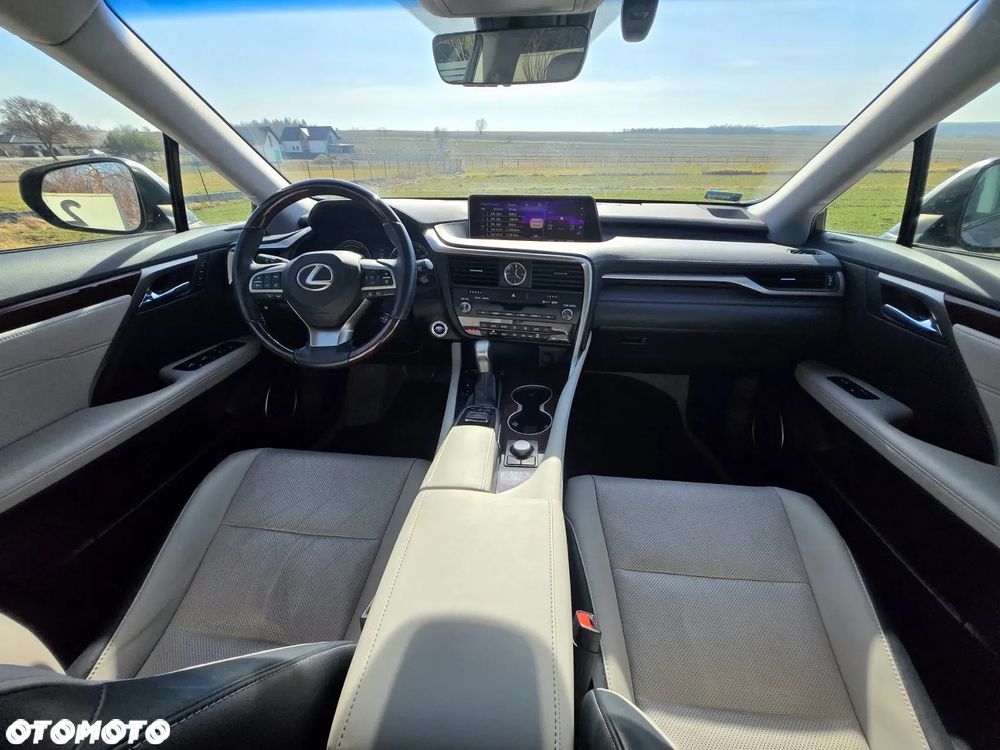 Lexus RX - 16