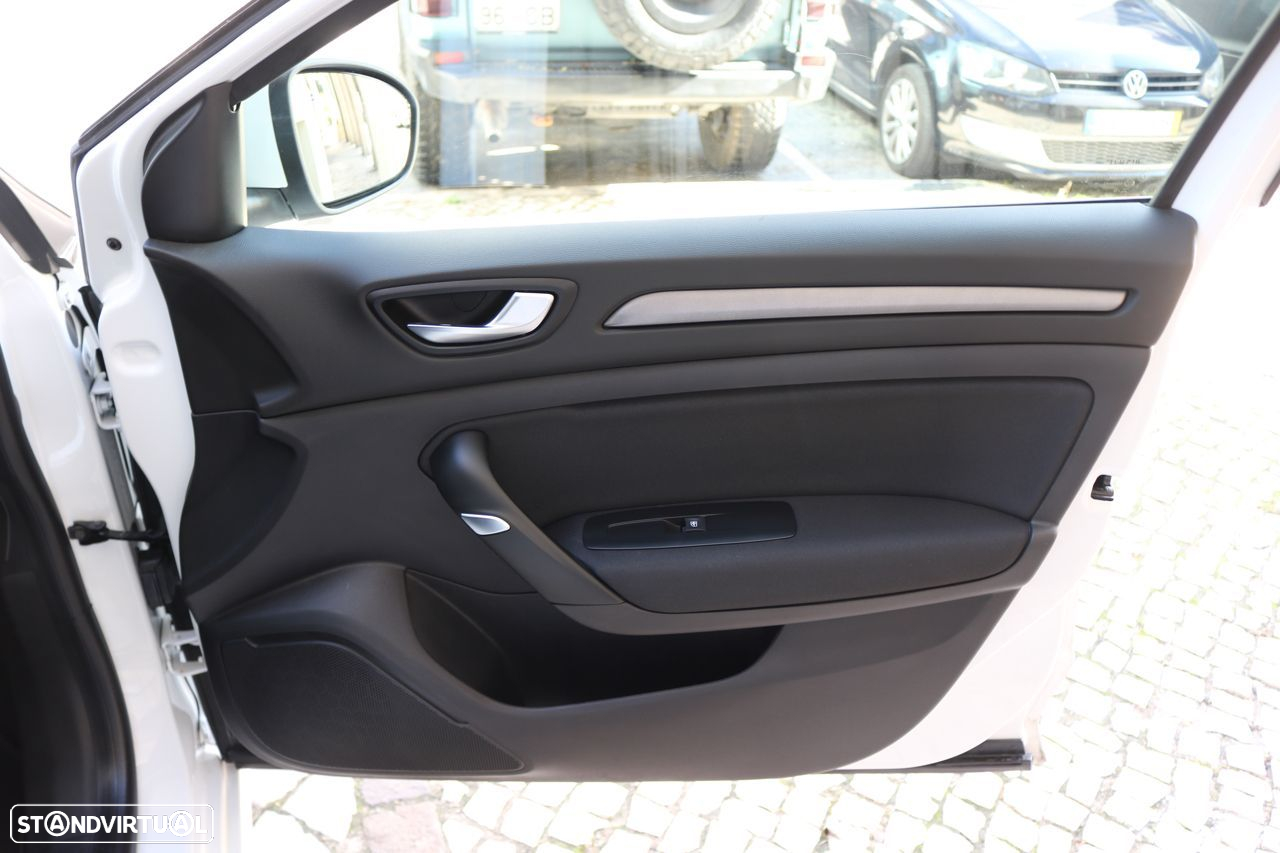 Renault Mégane Sport Tourer BLUE dCi 115 LIMITED - 29