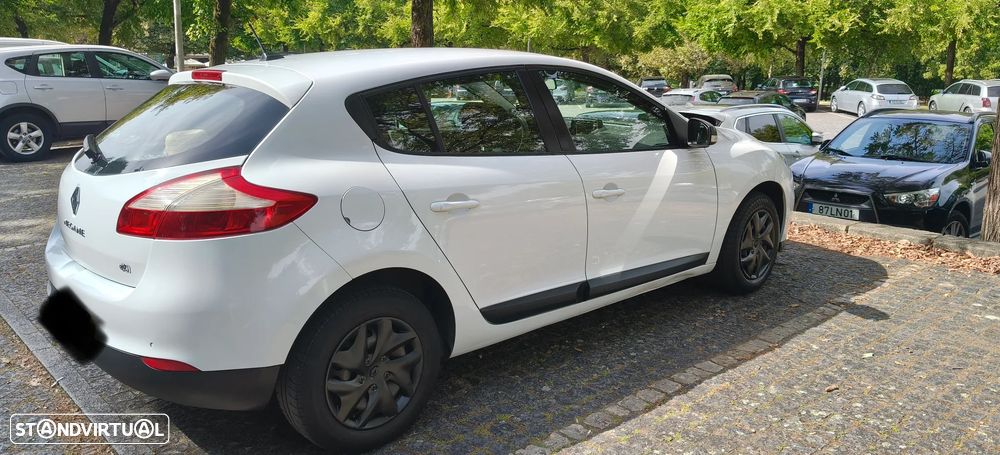 Renault Mégane 1.5 dCi Dynamique - 4