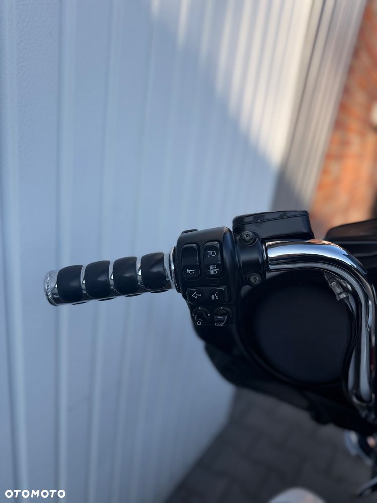 Harley-Davidson Touring Street Glide - 6