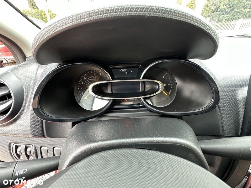 Renault Clio 1.2 16V 75 Life - 20