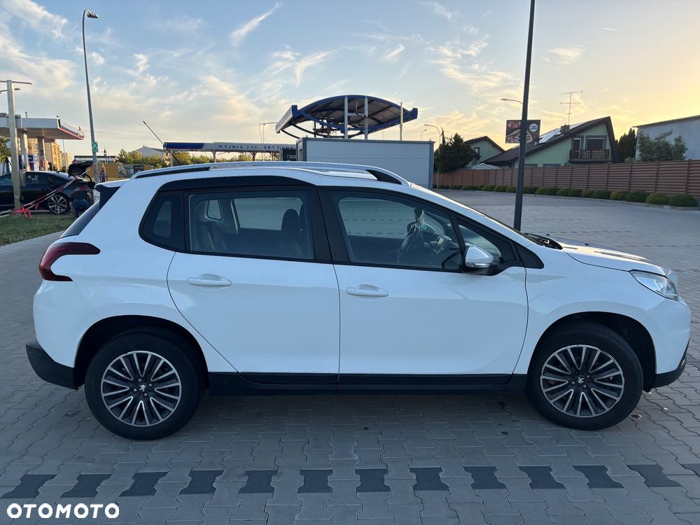 Peugeot 2008 1.2 Pure Tech Style - 6