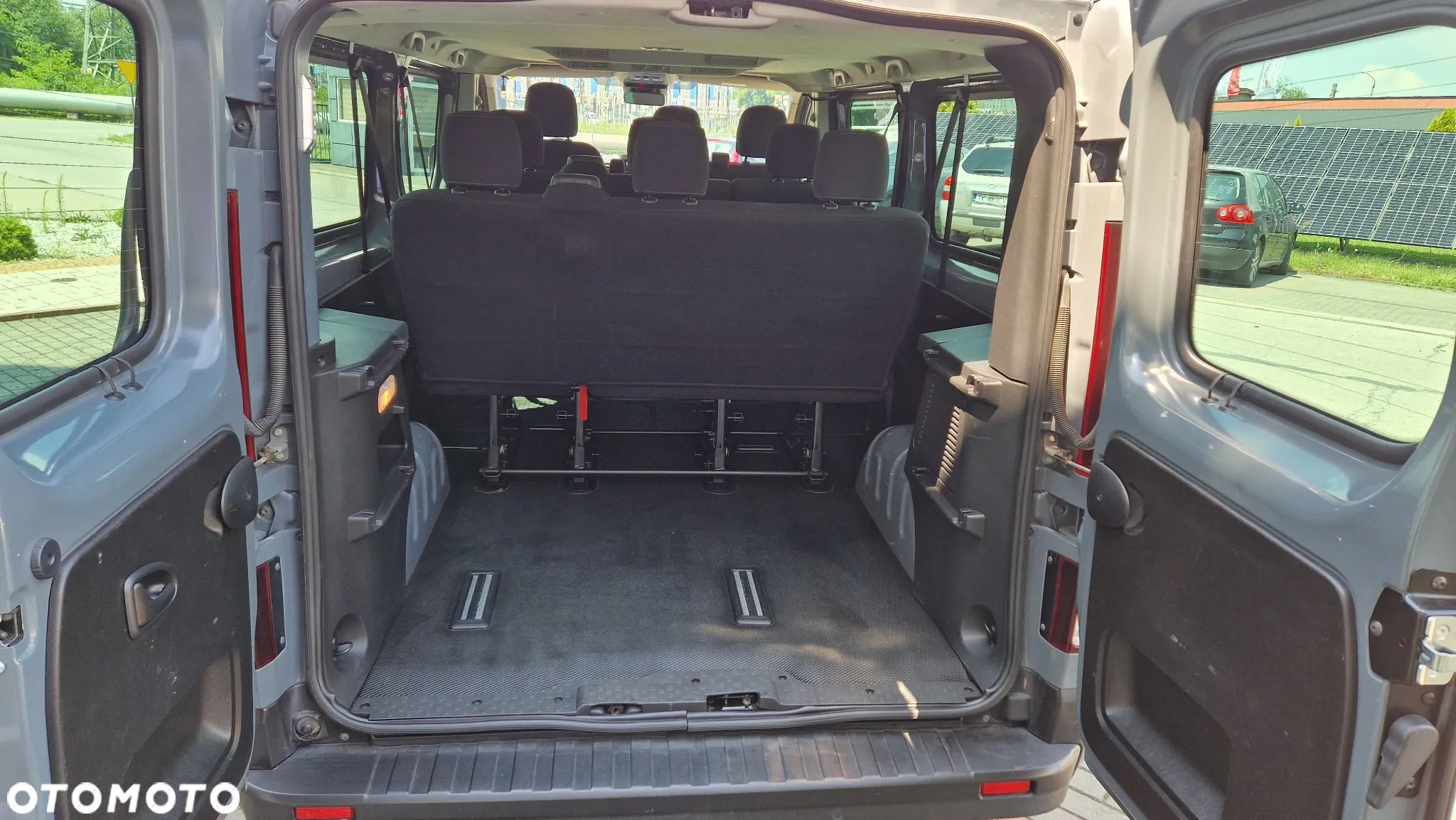 Renault Trafic - 19