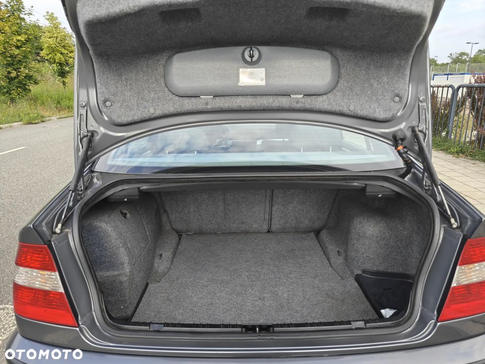 BMW Seria 3 325i - 15