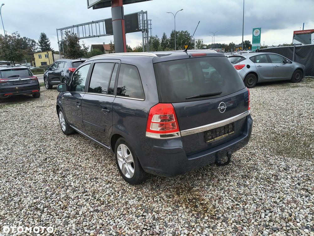 Opel Zafira - 4