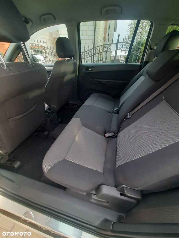 Opel Zafira - 12