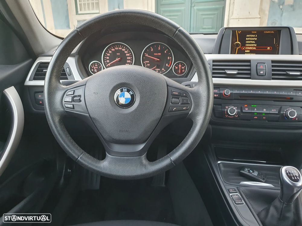 BMW 320 d EfficientDynamics Line Sport - 8