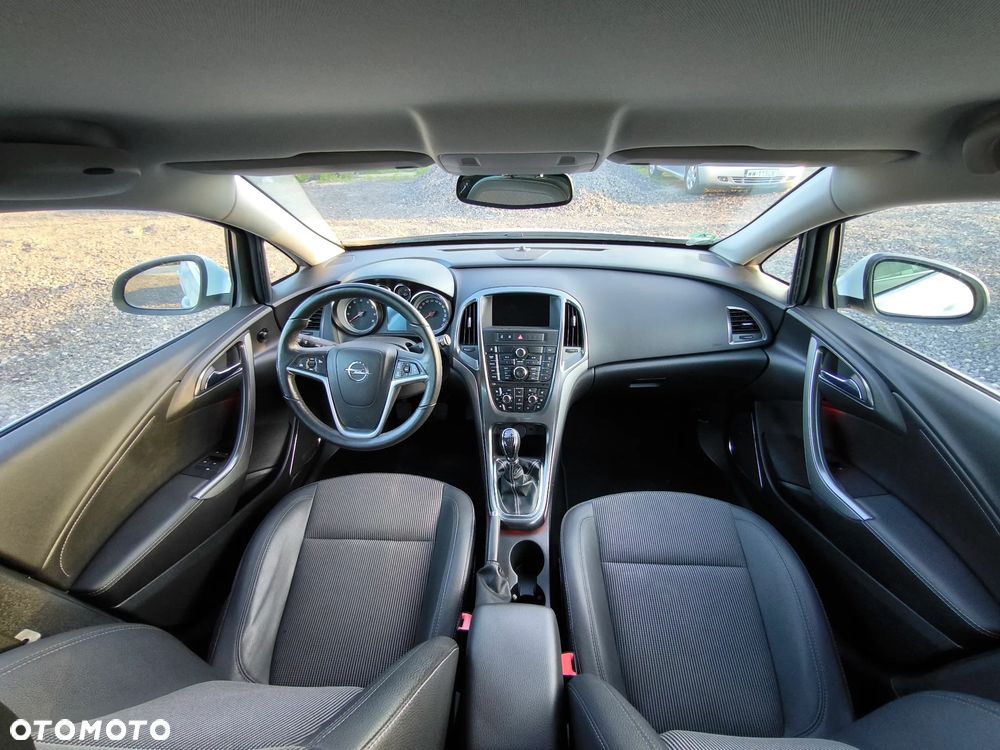 Opel Astra 1.6 T Cosmo - 15