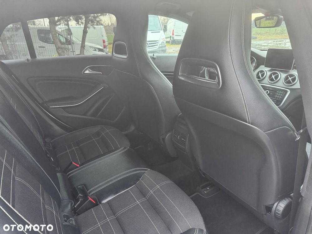 Mercedes-Benz CLA 200 d 7G-DCT UrbanStyle Edition - 8