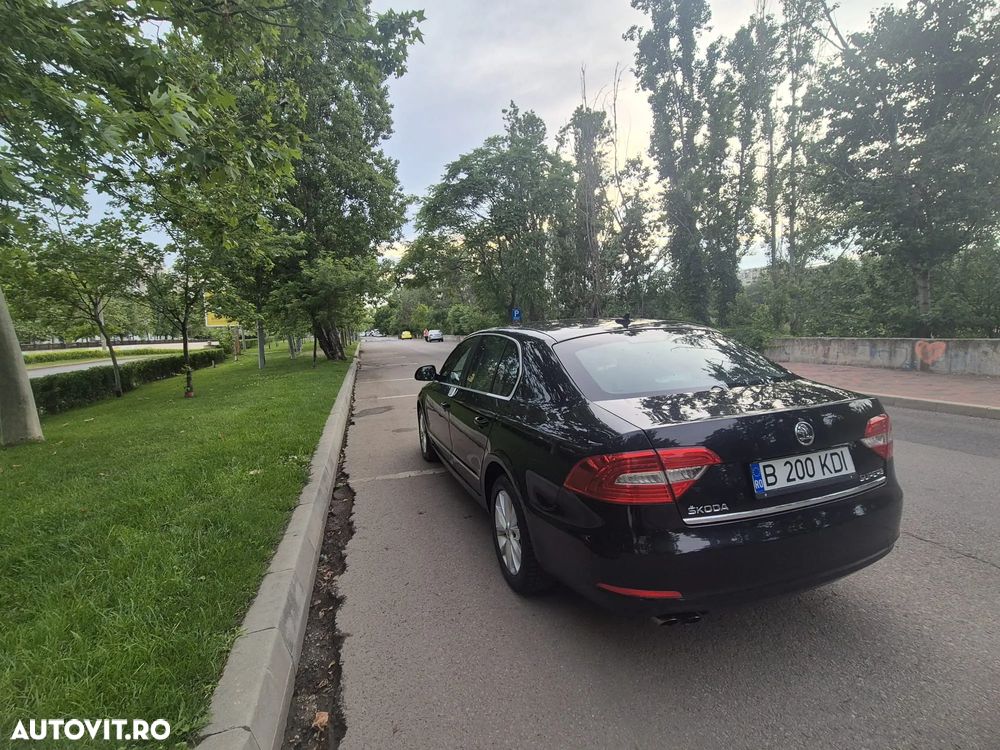 Skoda Superb 2.0 TDI Elegance DSG - 3