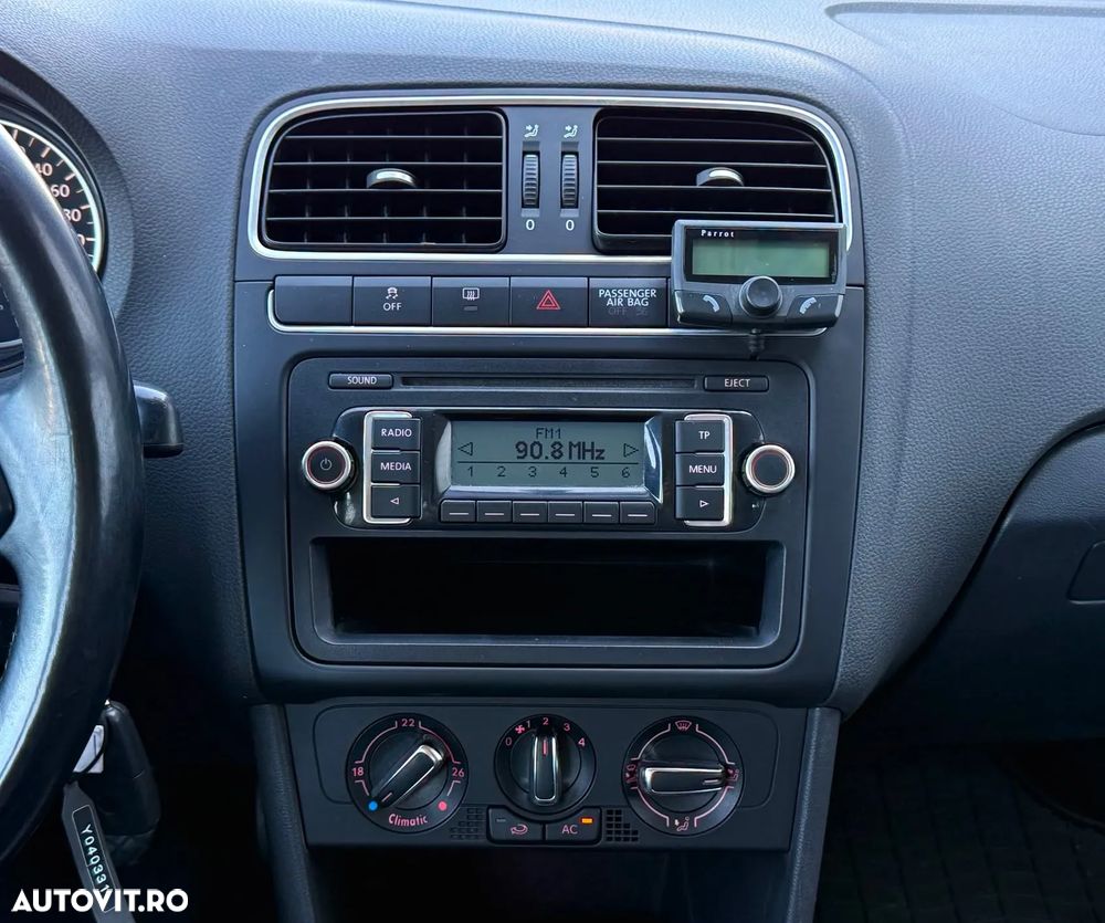 Volkswagen Polo 1.2 Attractive - 8