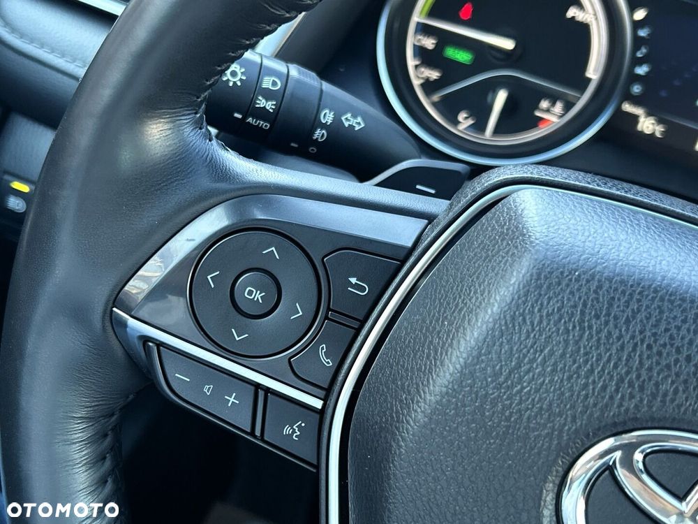 Toyota Camry 2.5 Hybrid Executive CVT - 25