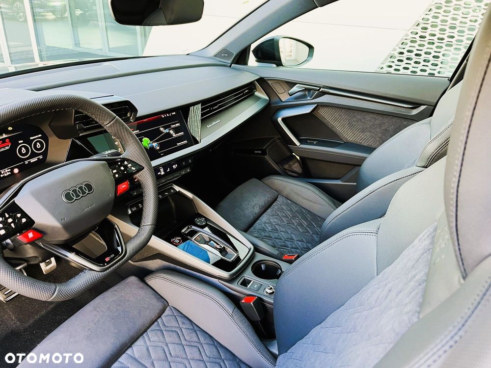 Audi RS3 Sportback - 12