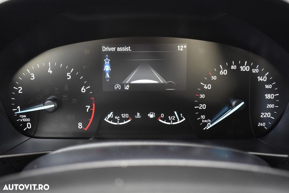 Ford Focus 1.0 EcoBoost 6MT MHEV Titanium - 18