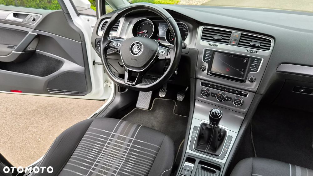 Volkswagen Golf 1.2 TSI BlueMotion Technology Lounge - 5