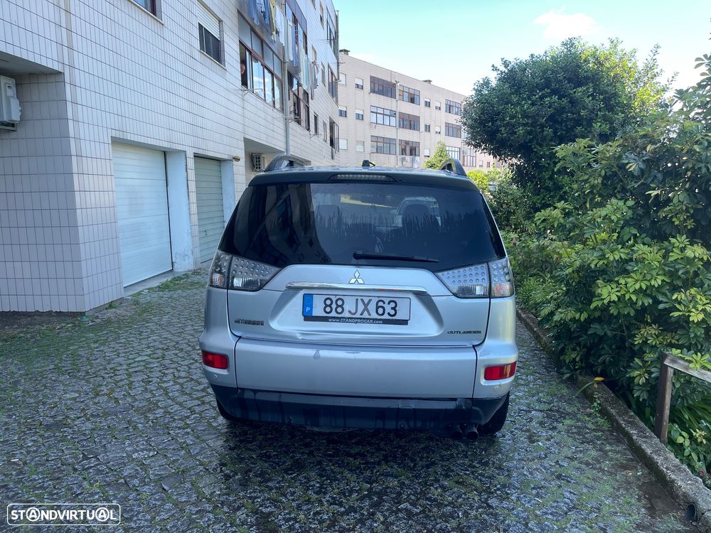 Mitsubishi Outlander 2.2 DI-D Instyle - 2