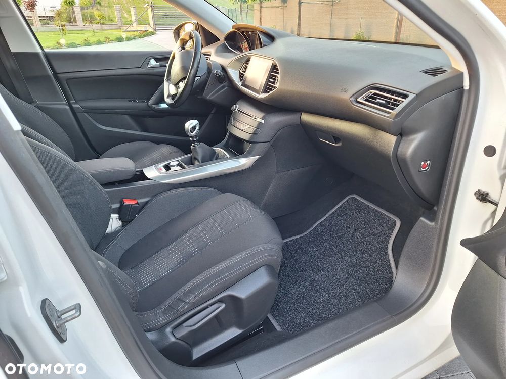 Peugeot 308 SW BlueHDi 150 Stop & Start Allure - 7