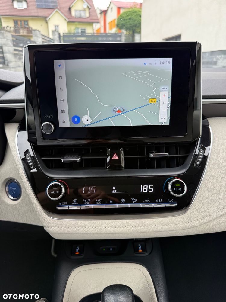 Toyota Corolla 1.8 Hybrid Executive - 22