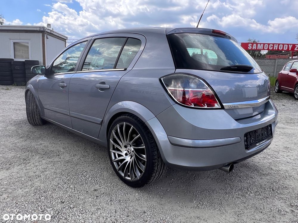 Opel Astra 2.0 Turbo Cosmo - 5