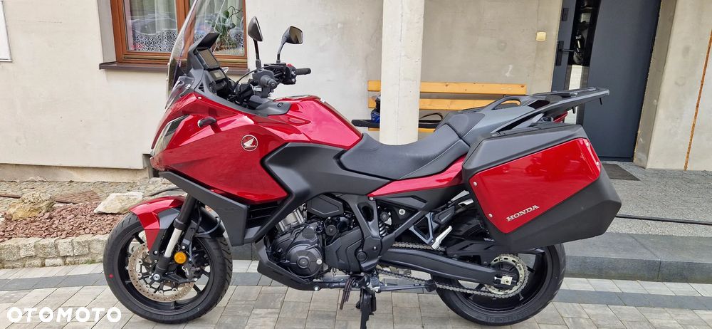 Honda NT - 6