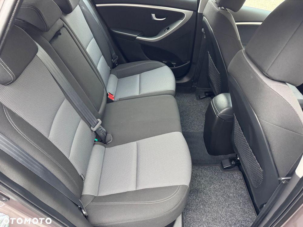 Hyundai i30 1.6 GDI Premium - 19