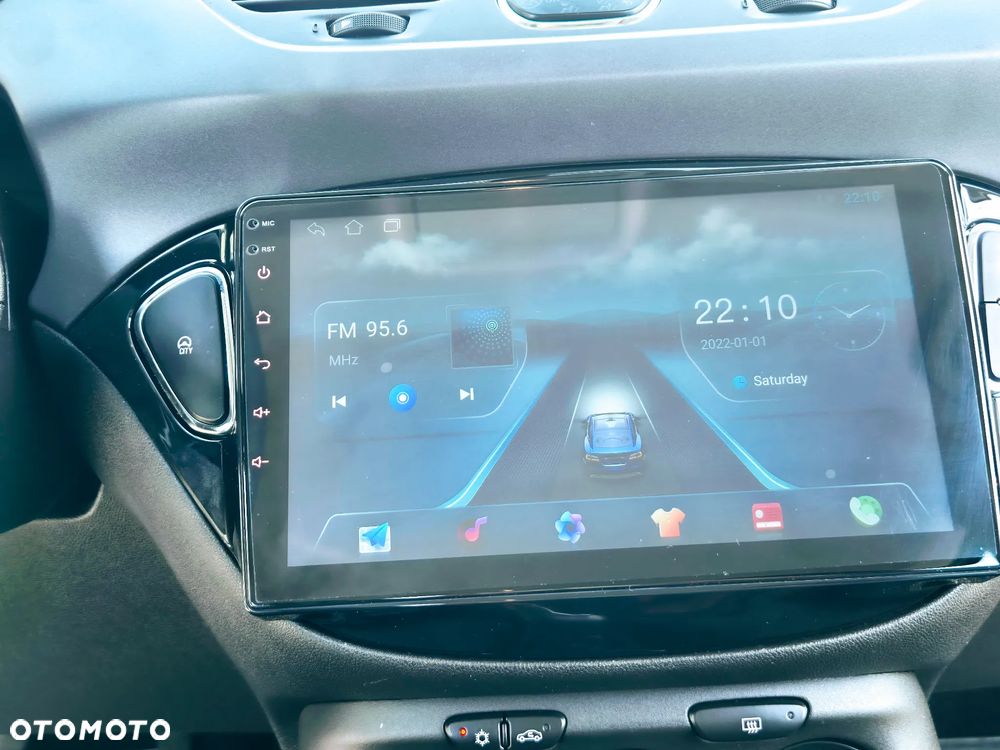 Opel Corsa 1.4 16V Innovation - 4