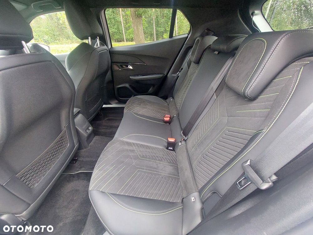 Peugeot 2008 1.2 PureTech GT S&S EAT8 - 11