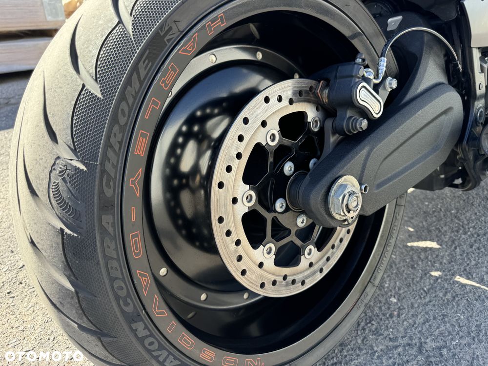 Harley-Davidson Softail FXDR - 7