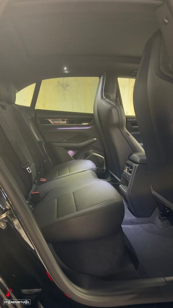 Porsche Macan Electric 4 - 17
